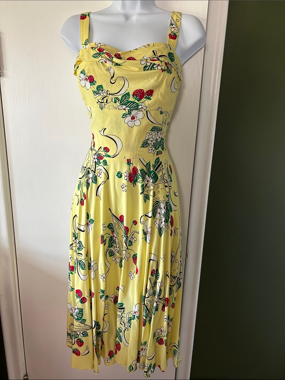 Trashy Diva - Trixie Dress in Berry Chantilly